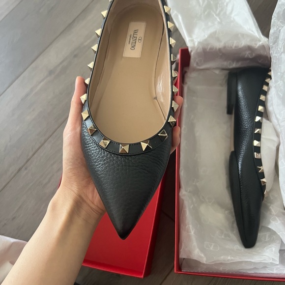 Valentino Rock Stud Flats 🫶 - Picture 2 of 7